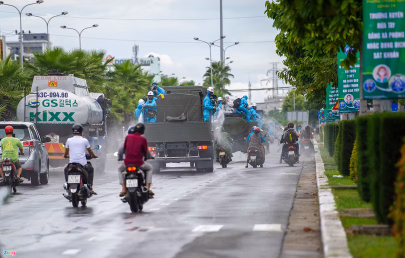 Một năm chống dịch Covid-19, Việt Nam được gì?