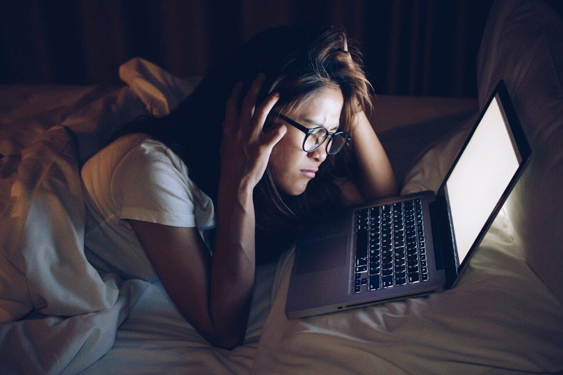 Tác hại lớn nhất khi dùng smartphone ban đêm