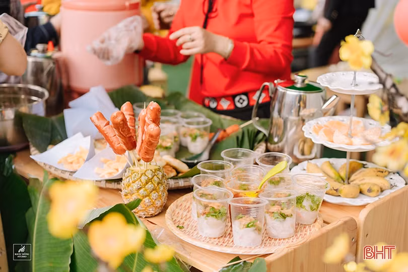 Tết muôn sắc màu với học sinh mầm non Trung Kiên