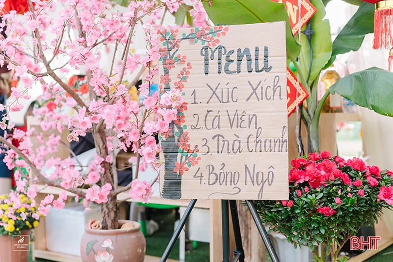 Tết muôn sắc màu với học sinh mầm non Trung Kiên