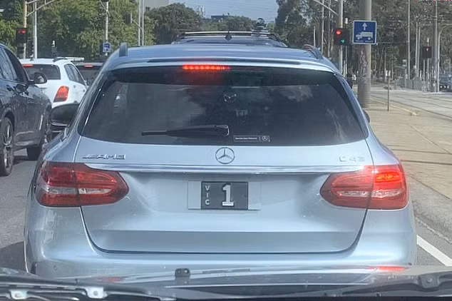 Biển số 1 có giá gần 2 triệu USD tại Australia