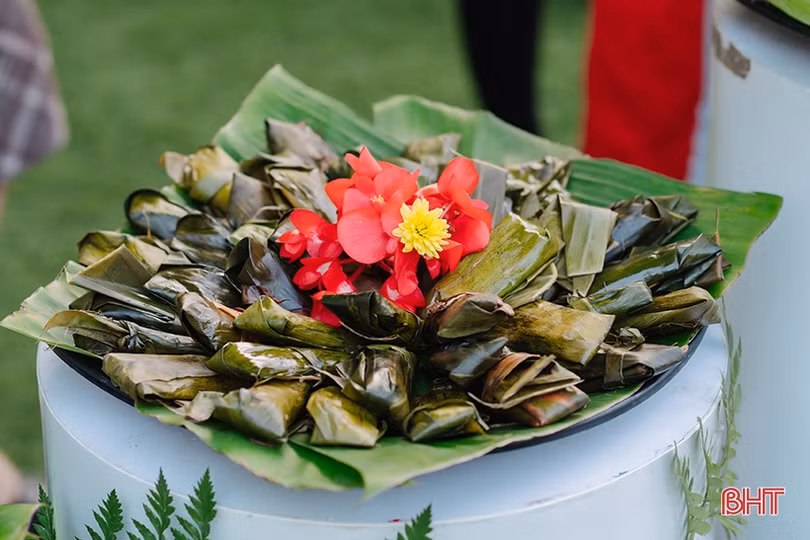 Tết muôn sắc màu với học sinh mầm non Trung Kiên