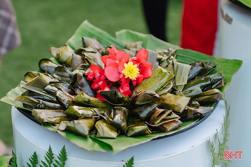 Tết muôn sắc màu với học sinh mầm non Trung Kiên