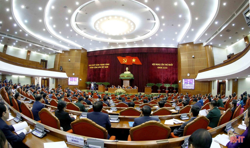 Hà Tĩnh triển khai Nghị quyết Đại hội XIII của Đảng gắn chặt với Nghị quyết Đại hội Đảng bộ tỉnh lần thứ XIX ảnh 2 Hà Tĩnh triển khai Nghị quyết Đại hội XIII của Đảng gắn chặt với Nghị quyết Đại hội Đảng bộ tỉnh lần thứ XIX