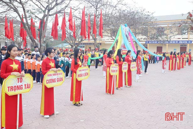 800 VĐV tranh tài tại Đại hội điền kinh ngành Giáo dục Nghi Xuân