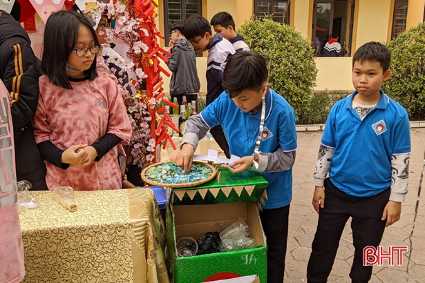 Học sinh TP Hà Tĩnh thích thú trải nghiệm “Ngày hội STEM”