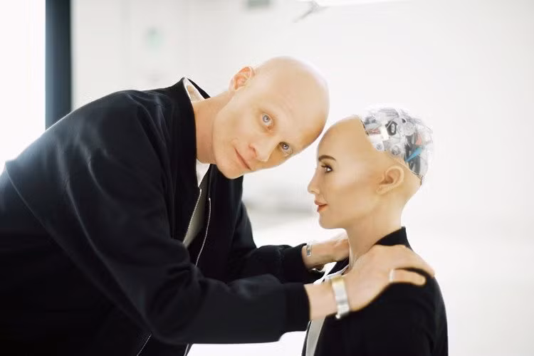 Robot giống người sắp được sản xuất hàng loạt