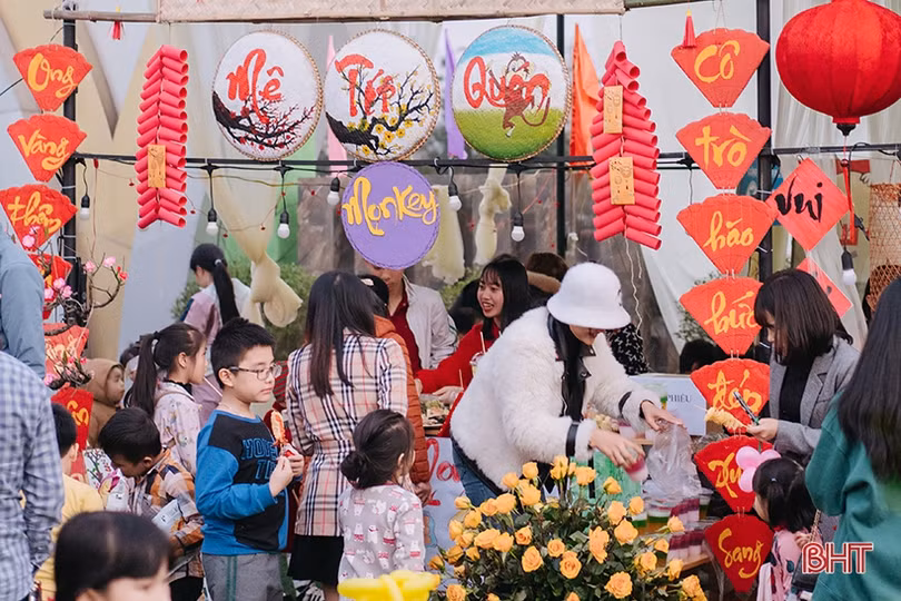 Tết muôn sắc màu với học sinh mầm non Trung Kiên