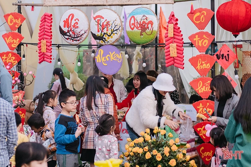 Tết muôn sắc màu với học sinh mầm non Trung Kiên