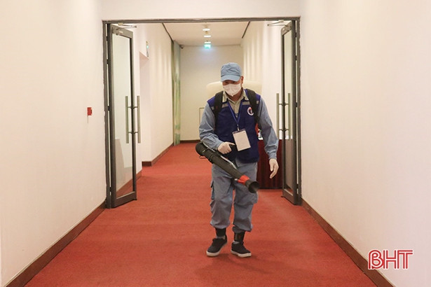 Hơn 500 phóng viên tác nghiệp tại Đại hội XIII được xét nghiệm Covid-19