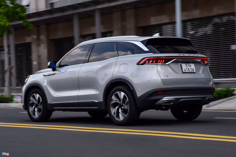 Chọn xe gầm cao nào với 750 - 850 triệu đồng?