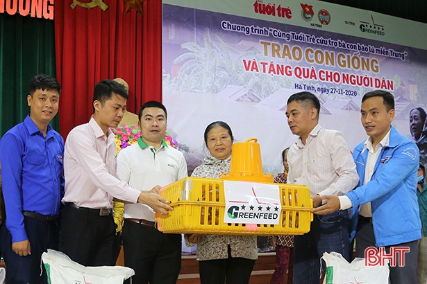 Thêm nhiều món quà ý nghĩa hướng về người dân Hà Tĩnh