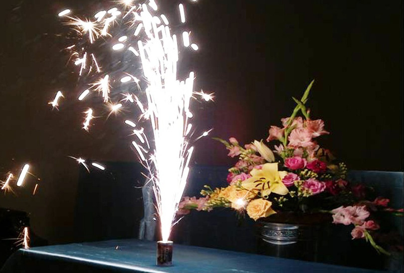 Loại pháo hoa không gây tiếng nổ được doanh nghiệp của Bộ Quốc phòng sản xuất. Ảnh: Z121. Người dân được đốt những loại pháo hoa nào?
