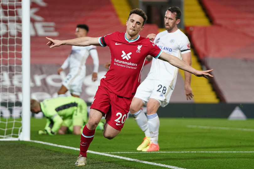 Liverpool đấu với Leicester ảnh 6 Liverpool áp sát ngôi đầu sau trận thắng đậm Leicester