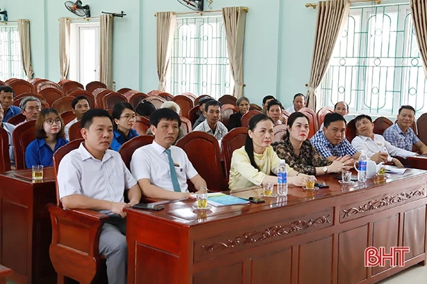 Công ty Xăng dầu Hà Tĩnh hỗ trợ 240 triệu đồng xây dựng nhà nhân ái và thiết bị dạy học tại Hương Khê