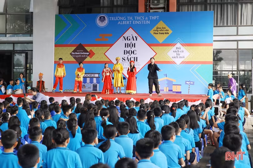 Học sinh Trường Albert Einstein Hà Tĩnh vui “Ngày hội đọc sách”