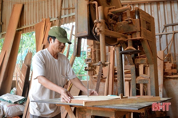 Tai nạn lao động “rình rập” ở làng mộc nổi tiếng Hà Tĩnh