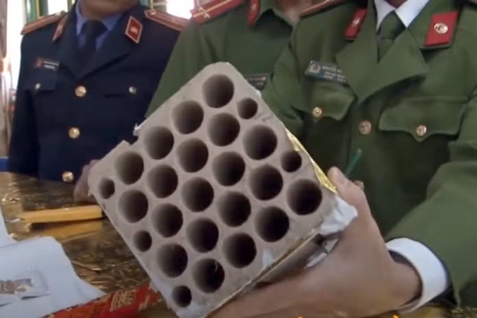 Một loại pháo hoa có tiếng nổ bị cấm sử dụng. Ảnh: T.L. Người dân được đốt những loại pháo hoa nào?