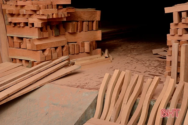 Tai nạn lao động “rình rập” ở làng mộc nổi tiếng Hà Tĩnh