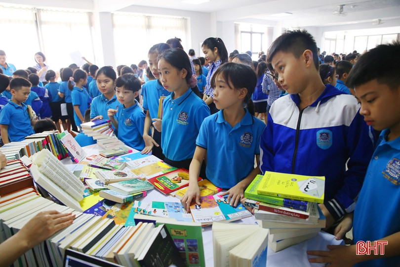 Học sinh Trường Albert Einstein Hà Tĩnh vui “Ngày hội đọc sách”