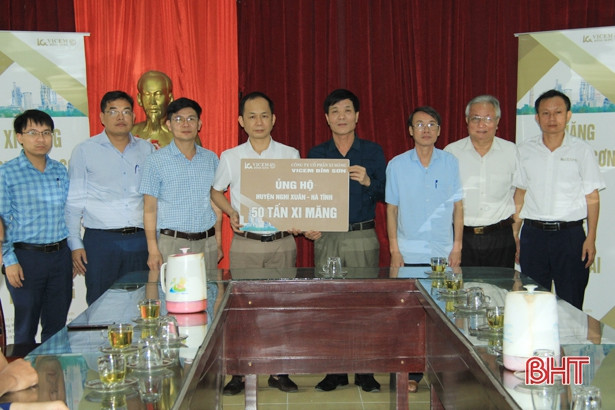 Người dân vùng lũ Hà Tĩnh được tiếp sức, hỗ trợ ổn định cuộc sống ảnh 8 Người dân vùng lũ Hà Tĩnh được tiếp sức, hỗ trợ ổn định cuộc sống