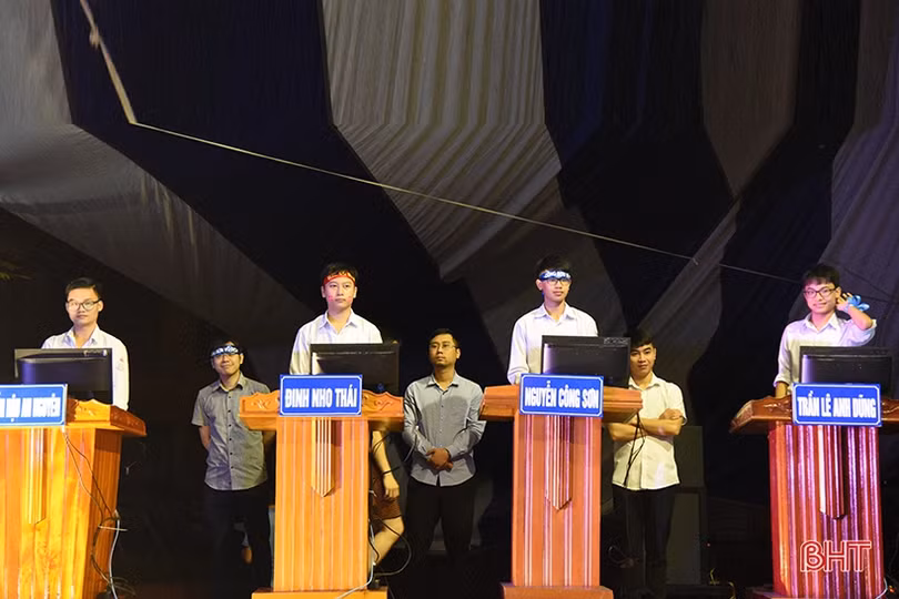 Lộ diện quán quân vô địch Đường lên đỉnh Olympia THPT Chuyên Hà Tĩnh năm 2020