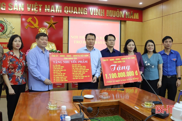 Tỉnh Hưng Yên hỗ trợ Nhân dân vùng lũ Hà Tĩnh gần 3 tỷ đồng