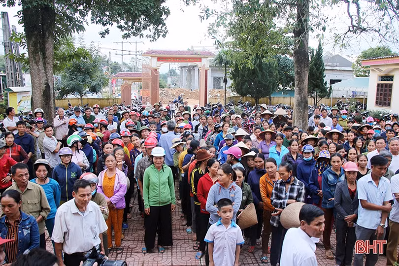 Hội Chữ thập đỏ Đồng Nai, Hải Phòng trao hơn 1.100 suất quà đến người dân Hà Tĩnh