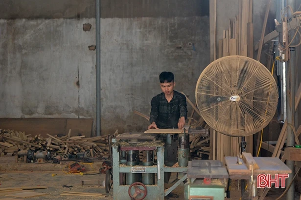 Tai nạn lao động “rình rập” ở làng mộc nổi tiếng Hà Tĩnh