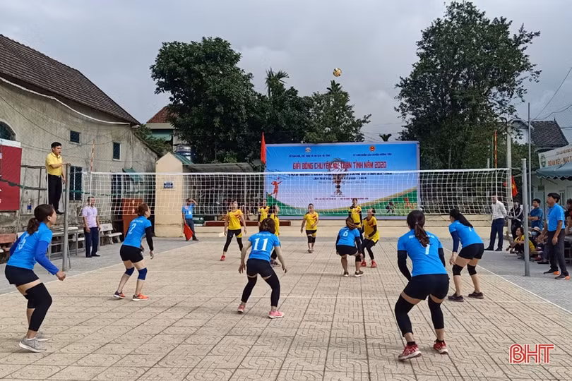 Khởi tranh Giải Bóng chuyền nữ Hà Tĩnh năm 2020
