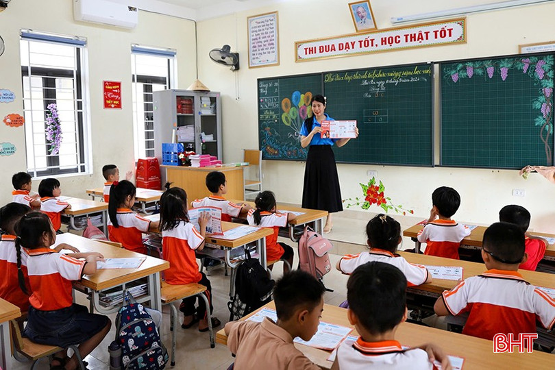 BHXH Hà Tĩnh đang tích cực phối hợp với ngành GD&ĐT, các địa phương triển khai chính sách BHYT học sinh nhằm đạt mục tiêu bao phủ 100% ngay từ đầu năm học. 2.jpg