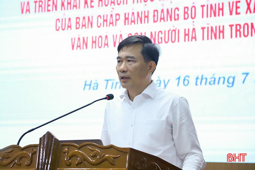 Giám đốc Sở VH-TT&DL Nguyễn Viết Trường kết luận hội nghị. IMG_8607.JPG