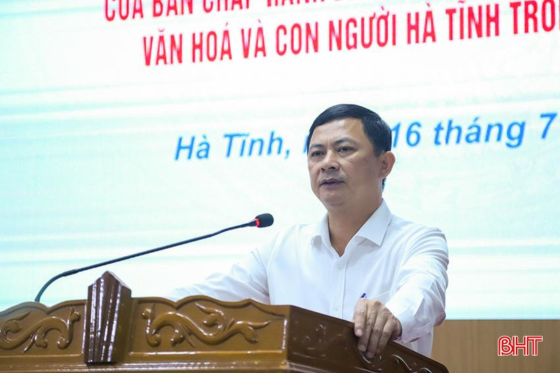 Phó Chủ tịch UBND tỉnh Lê Ngọc Châu phát biểu tại hội nghị. IMG_8583.JPG