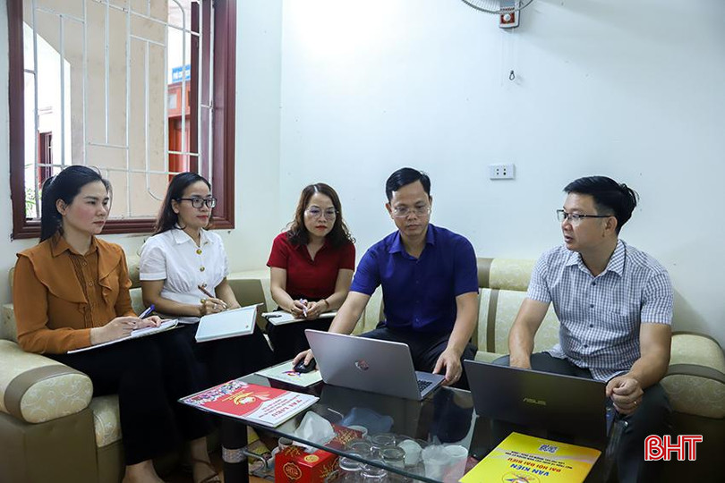 Các bộ phận liên quan tập trung cao độ cho việc hoàn thiện báo cáo chính trị và các phần việc liên quan đến công tác tổ chức đại hội. IMG_9564.JPG