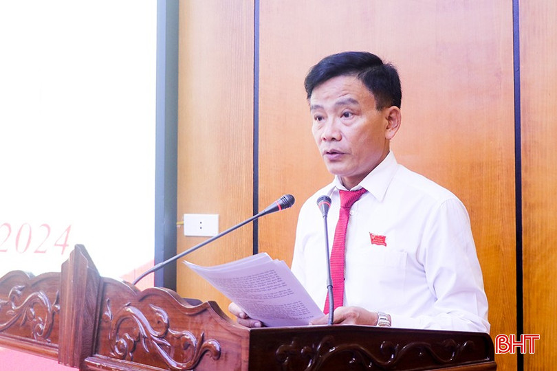 Phó Bí thư Thường trực Huyện ủy, Chủ tịch HĐND huyện Can Lộc Bùi Văn Sơn khai mạc kỳ họp. IMG_5873.JPG