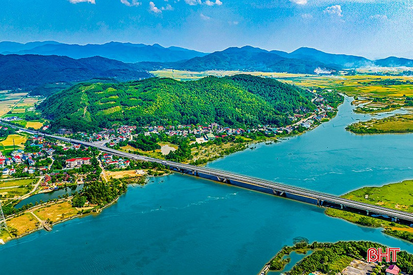 Quê hương Hà Tĩnh trong các giai đoạn lịch sử là đề tài phong phú của VHNT. Ảnh: Đậu Hà bqbht_br_thay-anh-t1-dauha.jpg