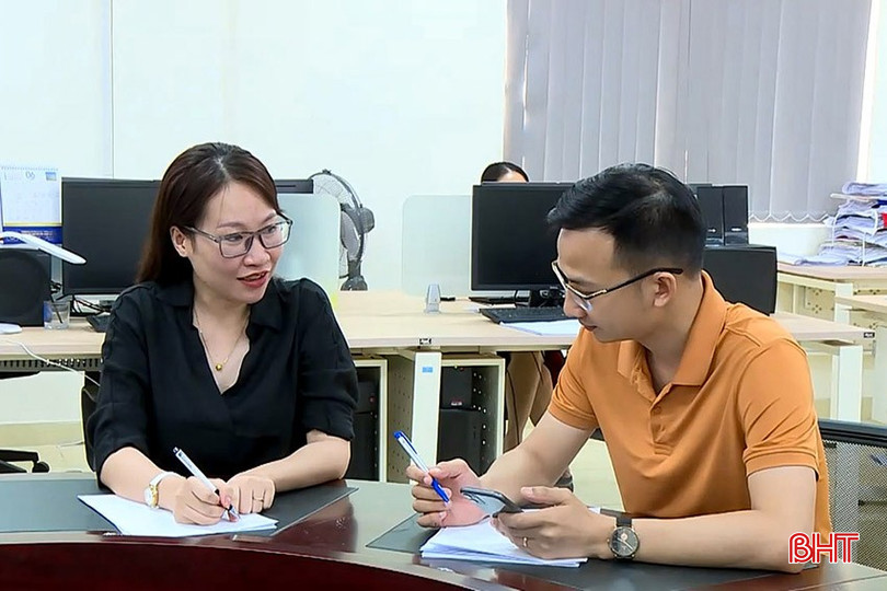 Tác giả Thành Chung và Công Ngọc xây dựng kế hoạch thực hiện tác phẩm "Ma trận forex tại Hà Tĩnh và những cảnh báo". bqbht_br_j.jpg
