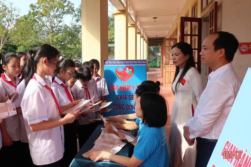 Các đơn vị giáo dục sẵn sàng phối hợp với cơ quan BHXH để thành mục tiêu bao phủ BHYT cho 100% học sinh. bqbht_br_baiviet5.jpg