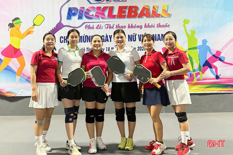 Thông điệp phòng chống tác hại của thuốc lá được BVĐK tỉnh đưa vào giải thể thao nhân ngày 20/10 vừa qua. bqbht_br_4.jpg
