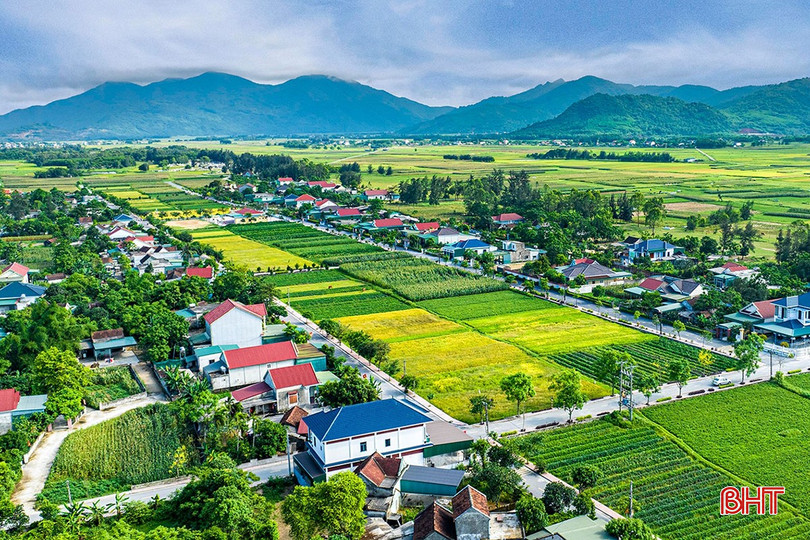 Những đặc trưng tính cách truyền thống của người Hà Tĩnh bao đời là nguồn lực để tỉnh tự tin bứt phá, góp phần cùng cả nước hiện thực hóa khát vọng vươn mình. bqbht_br_2-2483.jpg