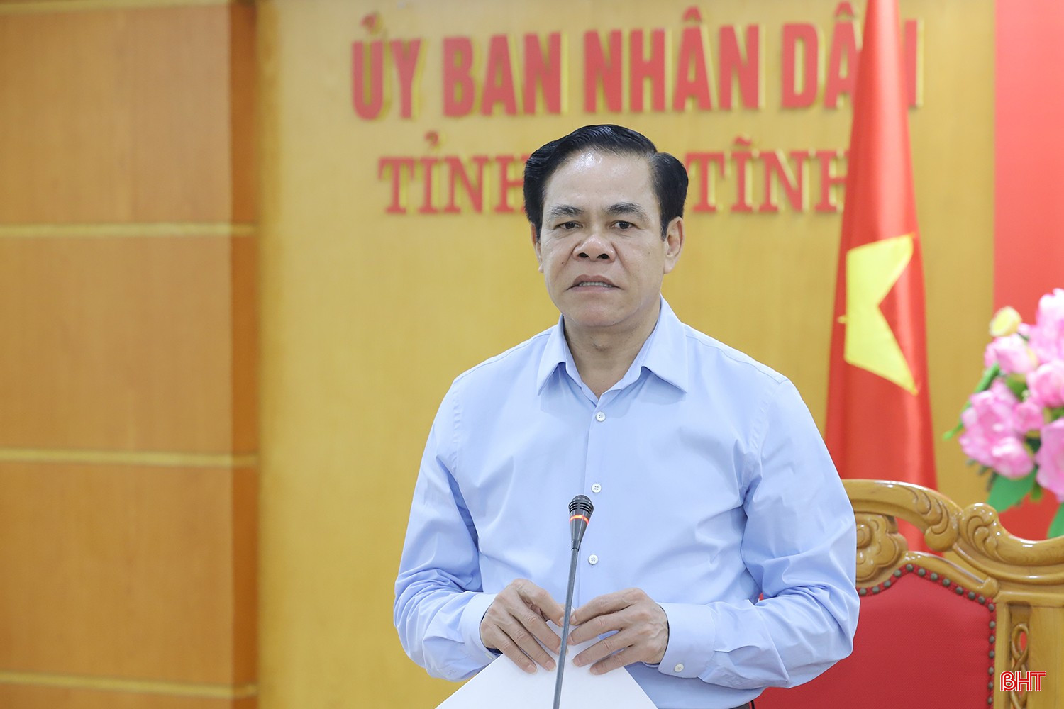 Chủ tịch UBND tỉnh Võ Trọng Hải kết luận cuộc họp. bqbht_br_bao-so-5-1.jpg