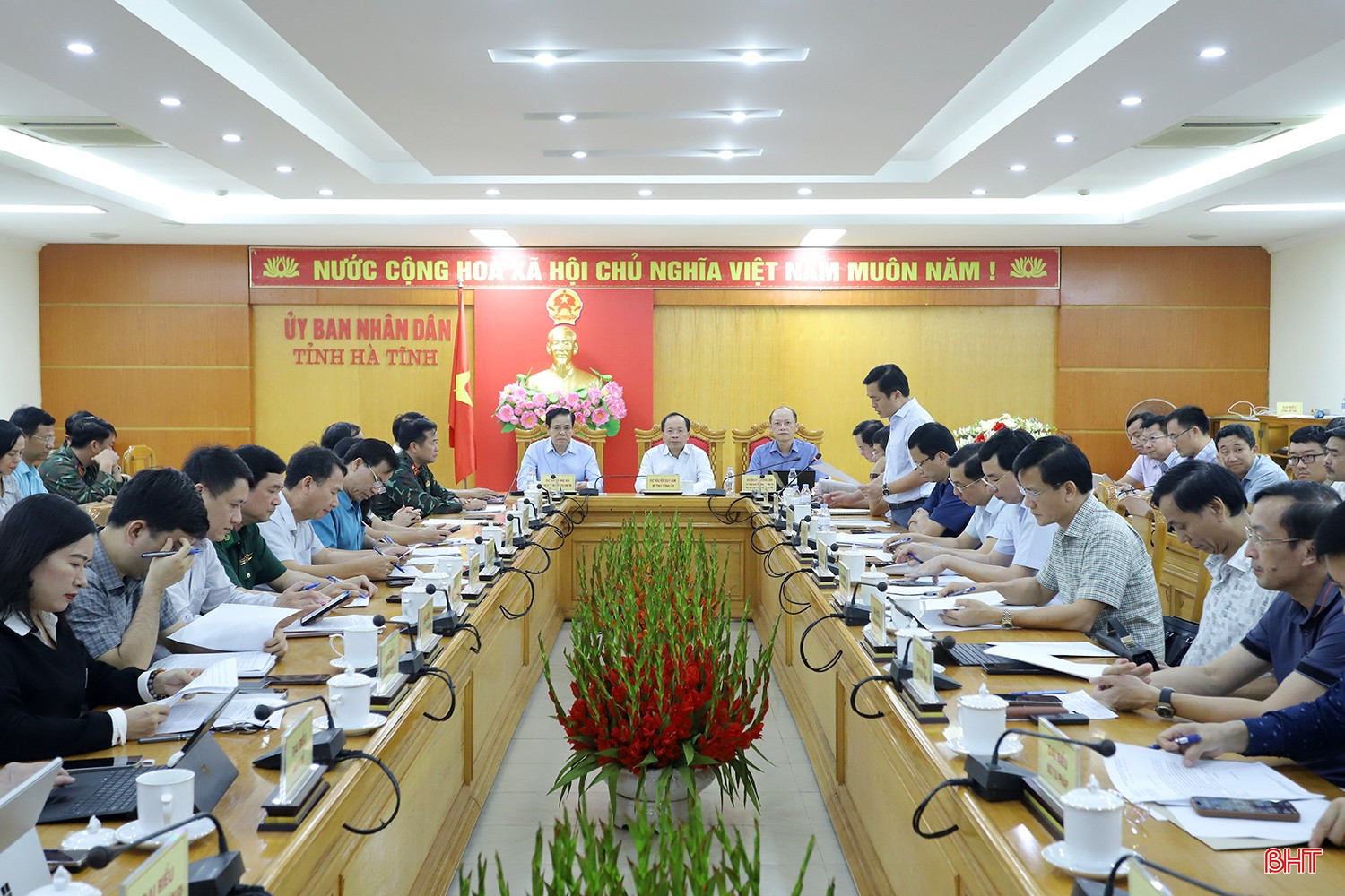 UBND tỉnh họp chỉ đạo khắc phục và rút kinh nghiệm ứng phó cơn bão số 5. bqbht_br_bao-so-5-01a.jpg