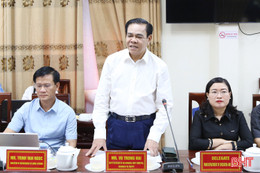 Quan tâm, hỗ trợ Hà Tĩnh đào tạo, nâng cao năng lực quản trị cho cán bộ, công chức