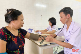 Chăm sóc sức khỏe toàn diện cho người cao tuổi 