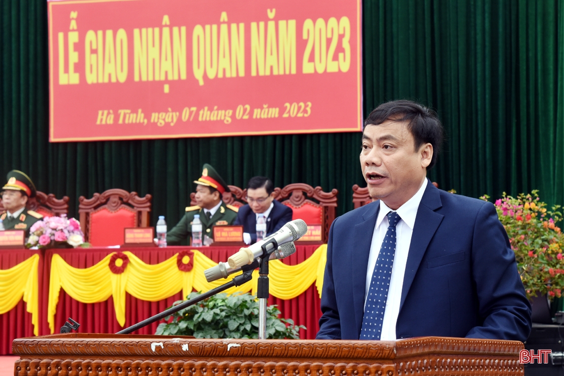 Phó Bí thư Thường trực Tỉnh ủy Trần Thế Dũng dự ngày hội tòng quân ở huyện Kỳ Anh