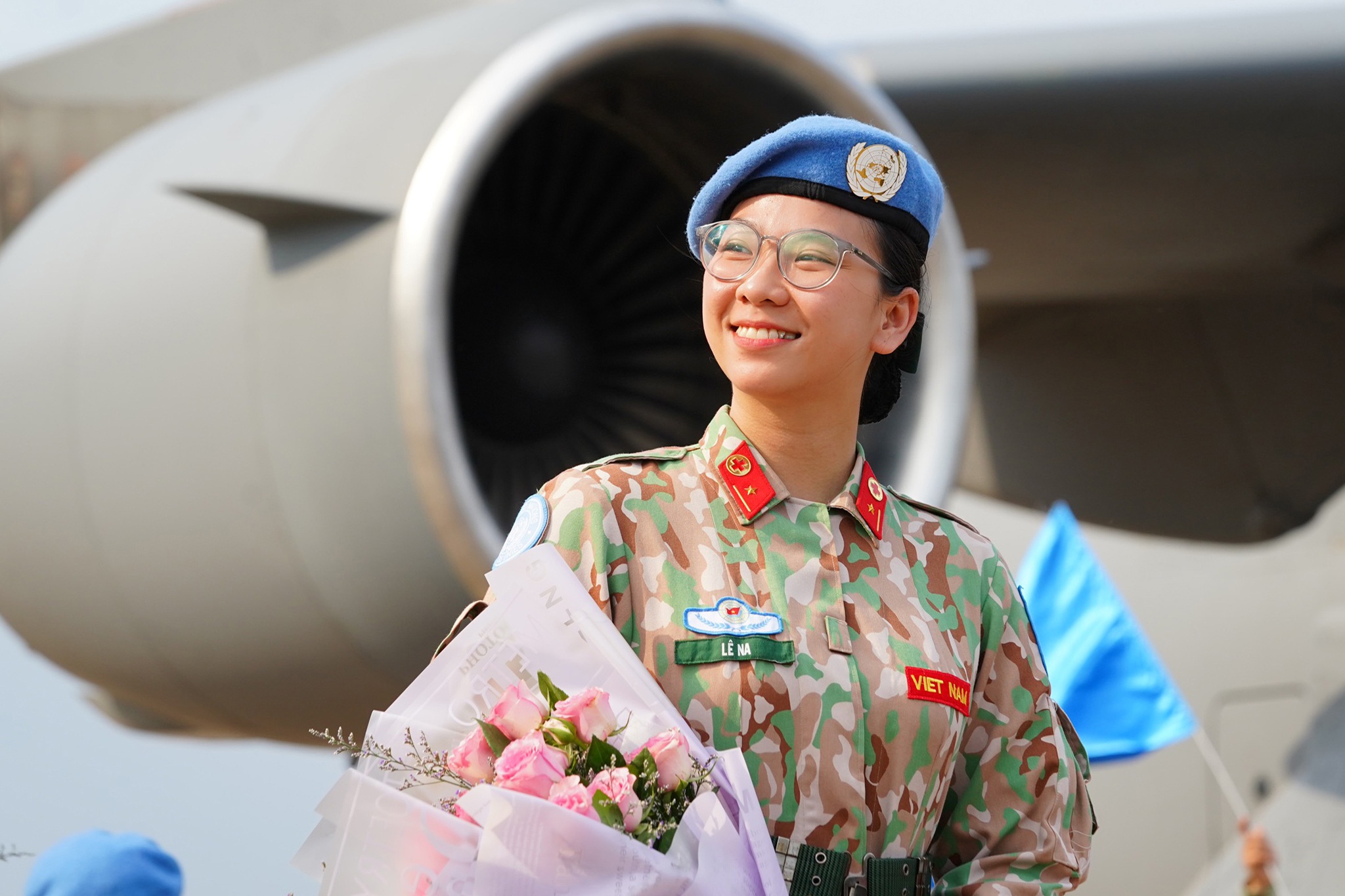Xúc động giờ phút chia tay chiến sĩ mũ nồi xanh lên đường sang Nam Sudan - 13 Xúc động giờ phút chia tay chiến sĩ mũ nồi xanh lên đường sang Nam Sudan