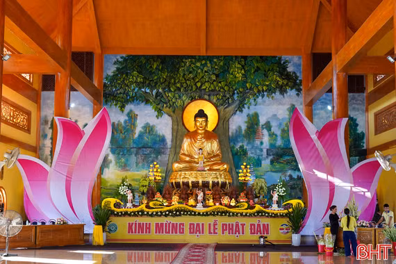 Lan tỏa những giá trị tốt đẹp trong mùa Phật đản