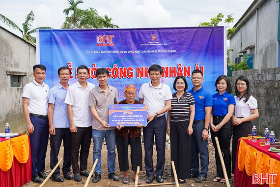 Khởi công ngôi nhà thứ 44 chương trình Vòng tay nhân ái - Báo Hà Tĩnh