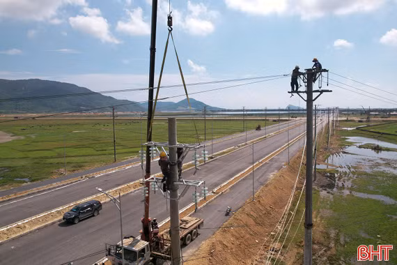 Chính thức đưa vào vận hành đường dây 22kV tại Khu Công nghiệp Vũng Áng 
