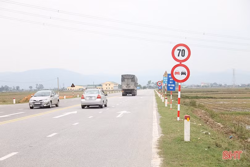 Đảm bảo an toàn giao thông khi thi công nút giao cao tốc Bắc - Nam đoạn qua Hà Tĩnh